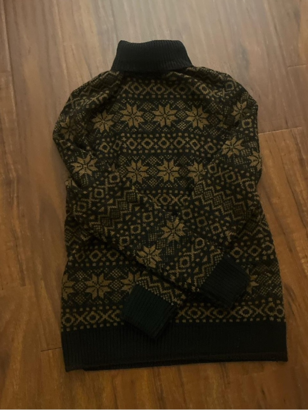 H&M Women's Dark Green and Tan Fair Isle Turtleneck Sweater